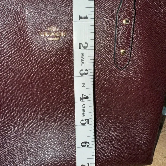 Coach Deep Burgundy Red Leather Tote Bag with Structured Design - Picture 5 of 9